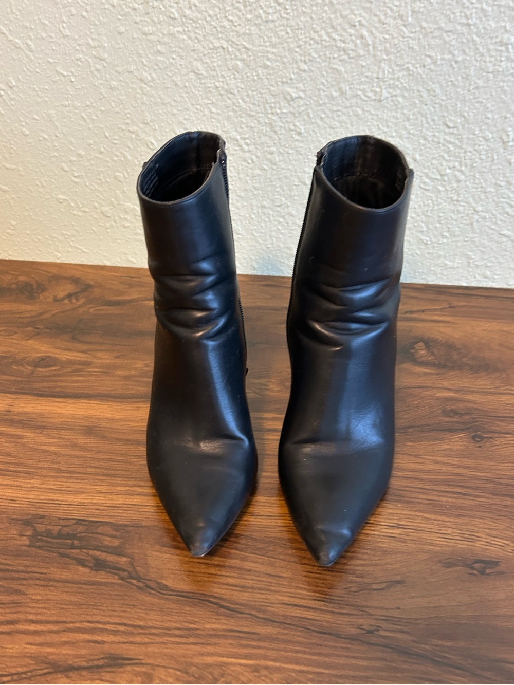 Black Pointed Toe Ankle Boots Madden Girl Size 7M - Picture 2 of 6